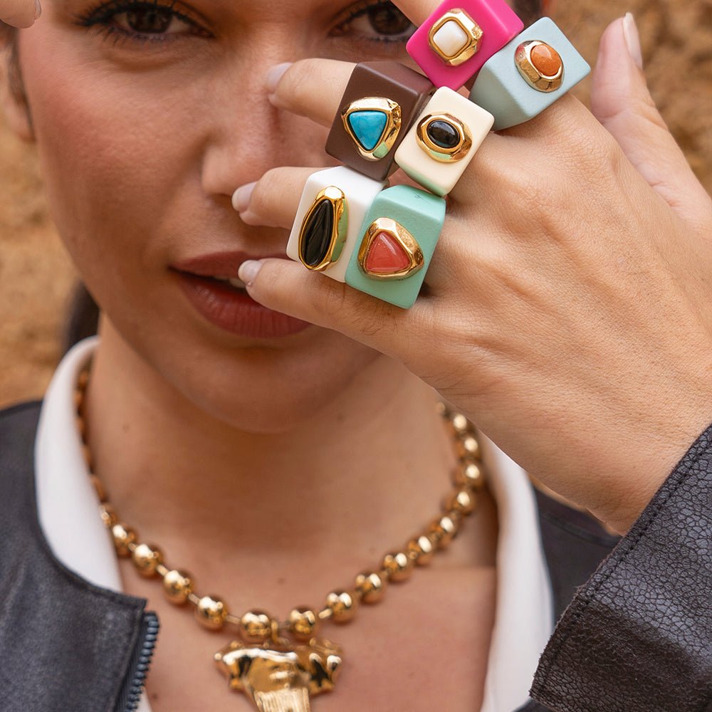 Anillo blanco con Amazonita Verde - La Petite Sophie