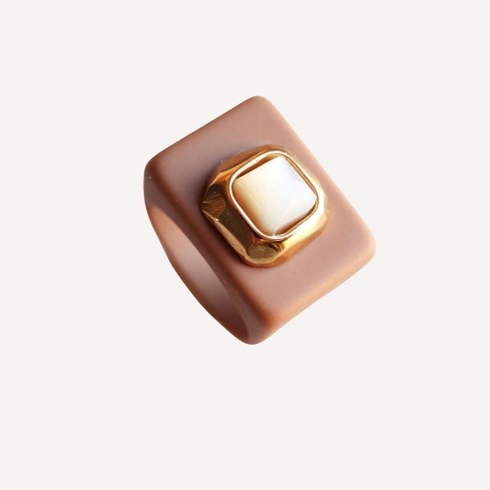 Anillo color Moka con Madreperla - La Petite Sophie