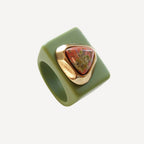 Anillo grande color verde pistacho con unakita - La Petite Sophie