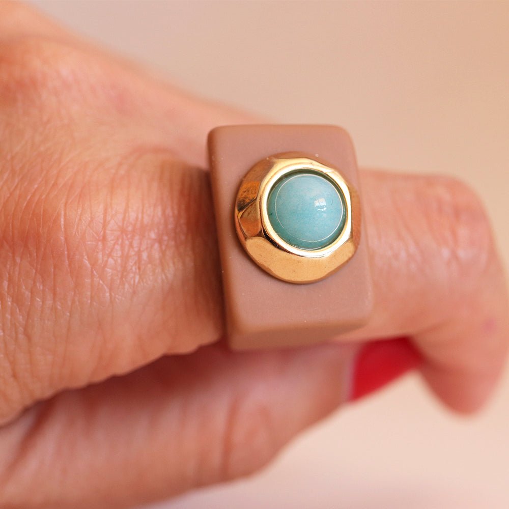Anillo para mujer color moka con piedra turquesa - La Petite Sophie