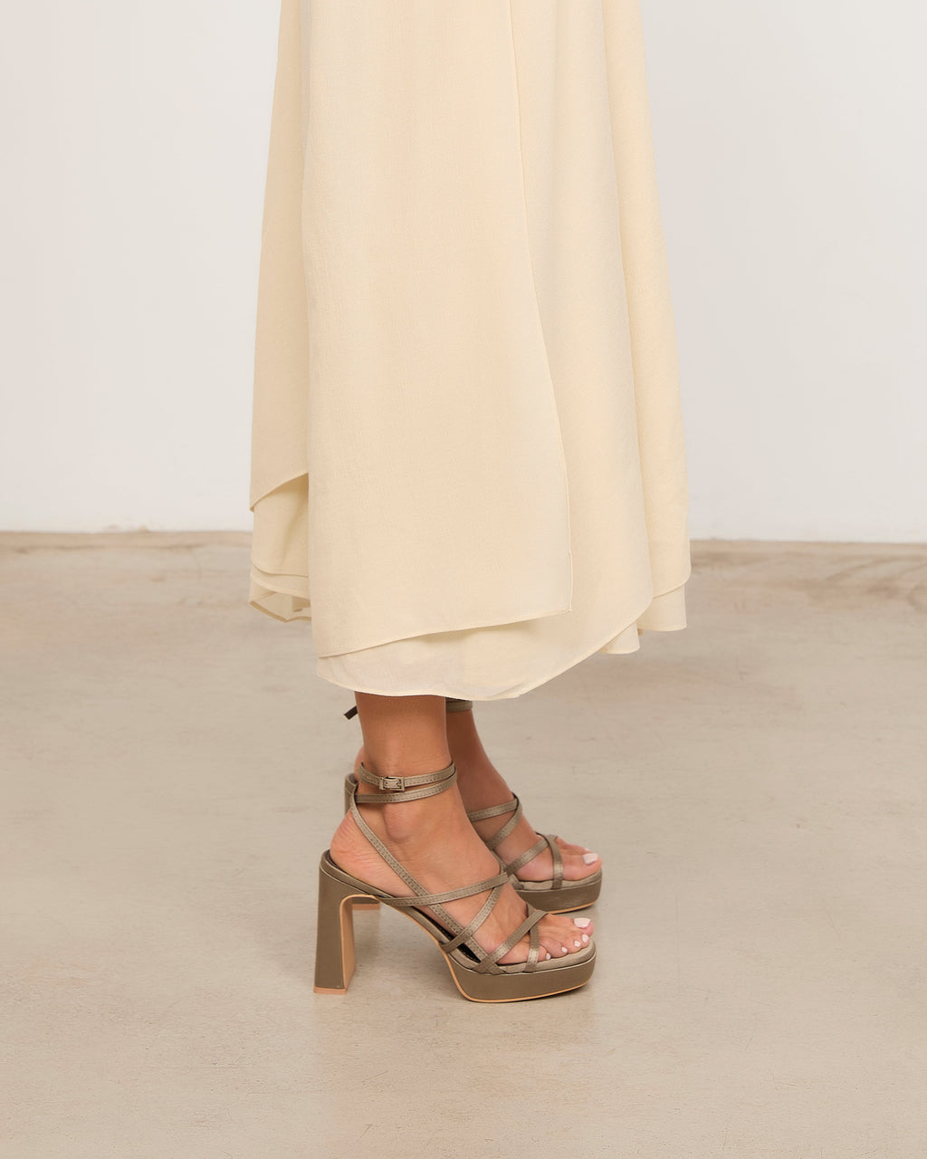 NORI GRIS SATIN