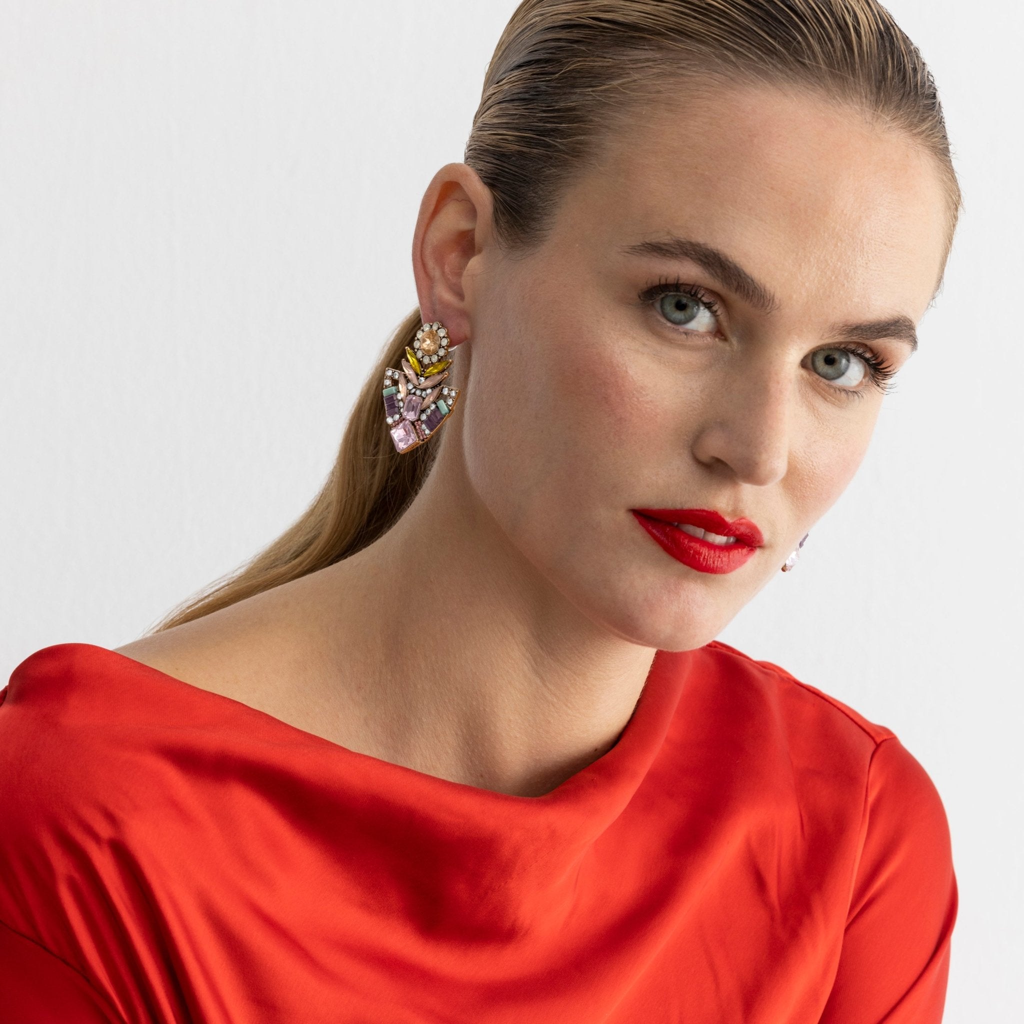 Pendientes con Cristal Multicolor acabado oro 18k - Aphuat - La Petite Sophie